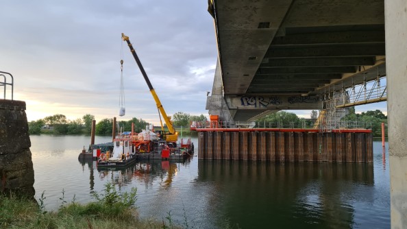 embase pylone bfup Pont de Bourgogne