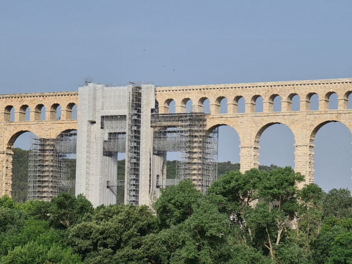 restauration aqueduc roquefavour